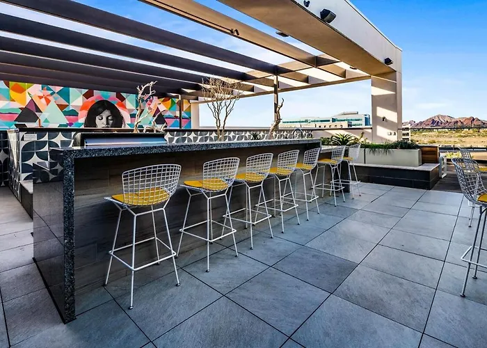 Escape To Poolside Bohemian Desert King Bed * Tempe